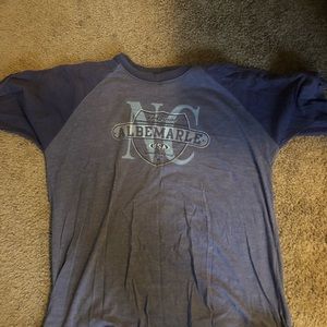 Dark blue and grey men’s T-shirt size xl